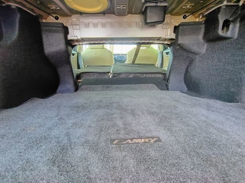 Used 2018 Toyota Camry XLE image 65