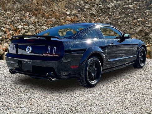 Used 2009 Ford Mustang GT Premium image 2