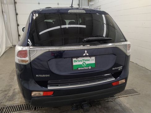 Used 2014 Mitsubishi Outlander GT AWD/4WD image 6