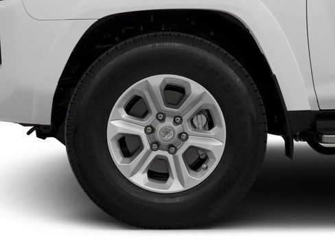Used 2017 Toyota 4Runner SR5 AWD/4WD image 12