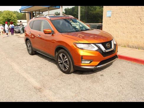Used 2020 Nissan Rogue SV w/ Sun & Sound Touring Package FWD image 1
