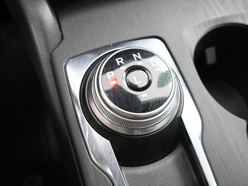 Used 2020 Ford Escape SE FWD image 22