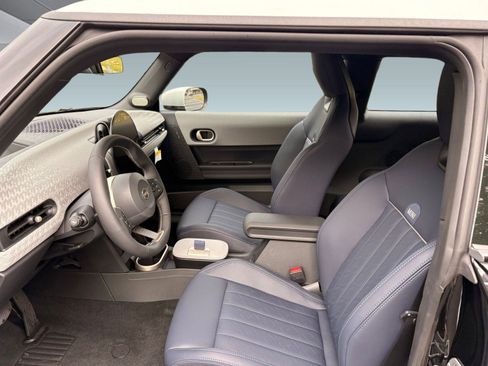 Used 2026 MINI Cooper 2-Door Hardtop FWD image 5