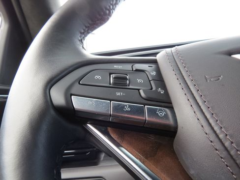 Certified 2024 Cadillac Escalade Sport Platinum w/ LPO, ONYX Package image 25