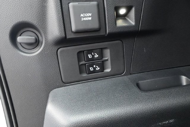 Used 2025 Lexus LX 700h Overtrail AWD/4WD image 15