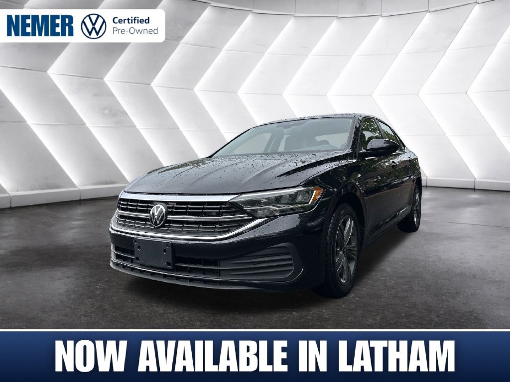 Certified 2024 Volkswagen Jetta SE w/ Panoramic Sunroof Package FWD image 1