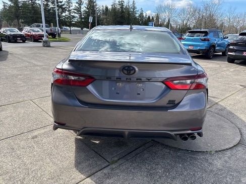 Used 2024 Toyota Camry SE image 7