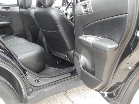 Used 2011 Subaru Forester 2.5X Premium w/ All-Weather Pkg image 32