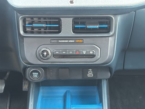 Used 2025 Ford Maverick XLT w/ Equipment Group 302A AWD/4WD image 18