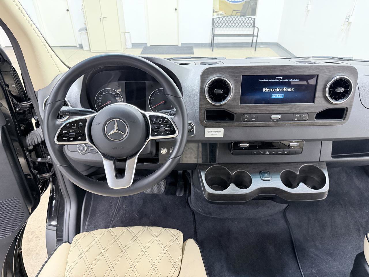 Used 2023 Mercedes-Benz Sprinter 3500 image 35