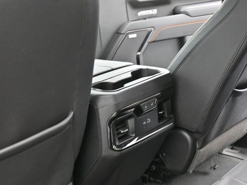 Used 2023 GMC Sierra 1500 AT4 w/ AT4 Premium Package AWD/4WD image 30