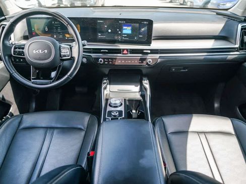 Certified 2025 Kia Sorento EX FWD image 11