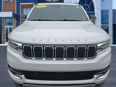 Used 2023 Jeep Wagoneer L Series II AWD/4WD image 2