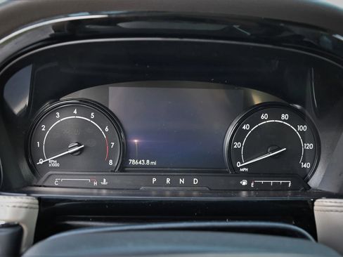Used 2021 Lincoln Corsair AWD w/ Equipment Group 101A image 9