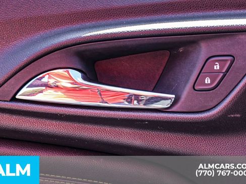 Used 2025 Chevrolet Trax LT FWD image 45