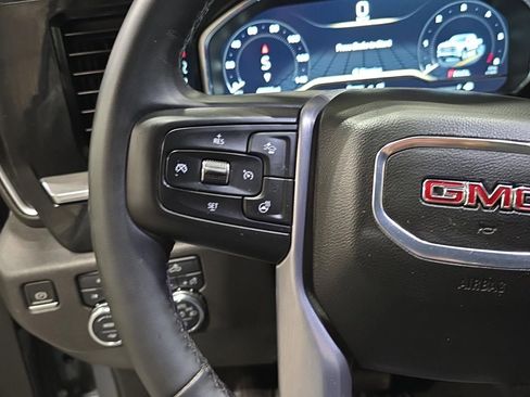 Used 2023 GMC Sierra 1500 Elevation image 11