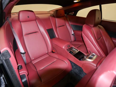 Used 2015 Rolls-Royce Wraith RWD image 50