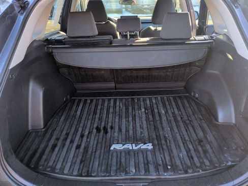 Certified 2022 Toyota RAV4 XLE w/ Convenience Package image 27