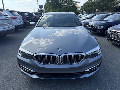 Used 2018 BMW 530e RWD image 2