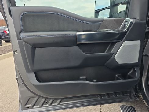 Used 2025 Ford F250 Platinum image 26