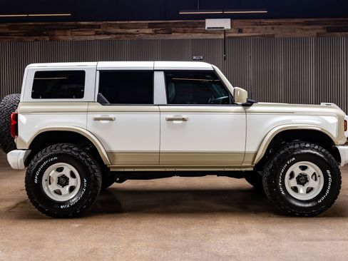 Used 2026 Ford Bronco Heritage Edition AWD/4WD image 11