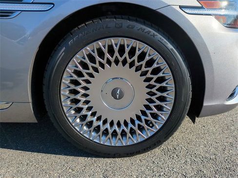 Used 2021 Genesis G90 5.0 Ultimate image 11