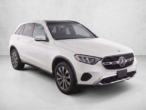 Certified 2023 Mercedes-Benz GLC 300 image 3