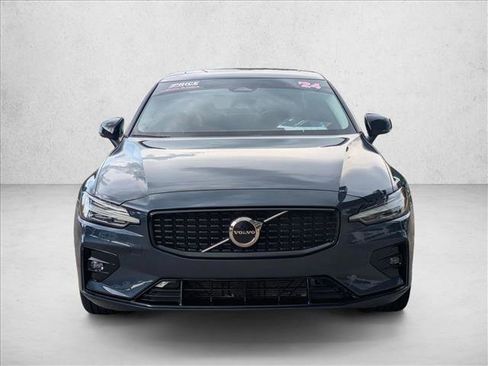 Used 2024 Volvo S60 B5 Core AWD/4WD image 2