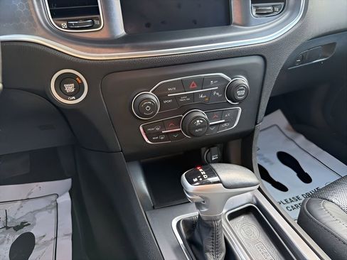 Used 2018 Dodge Charger GT image 28