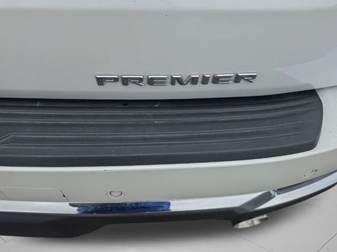 Used 2025 Chevrolet Tahoe Premier AWD/4WD image 31