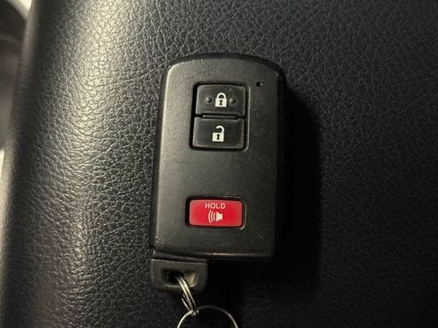 Used 2021 Toyota 4Runner SR5 AWD/4WD image 18