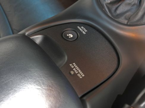 Used 2002 Chevrolet Corvette Coupe w/ Preferred Equipment Group1 image 61