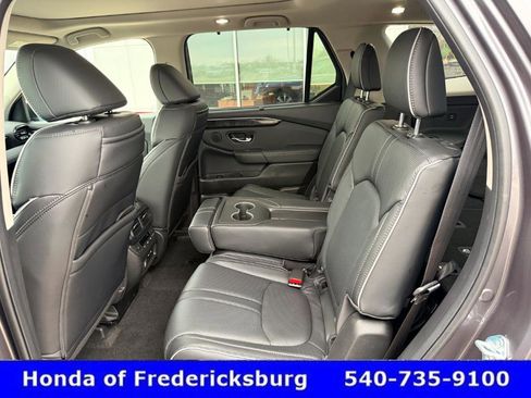 Certified 2025 Honda Pilot Elite image 33