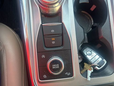 Used 2020 Ford Explorer Limited w/ Class III Trailer Tow Package image 32