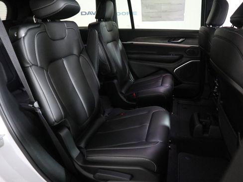 New 2026 Jeep Grand Cherokee L Limited AWD/4WD image 22
