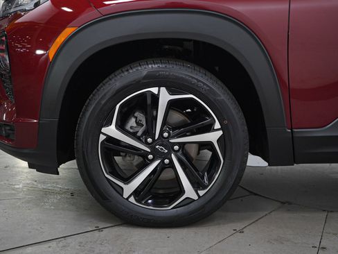 Used 2023 Chevrolet TrailBlazer RS w/ Convenience Package AWD/4WD image 28