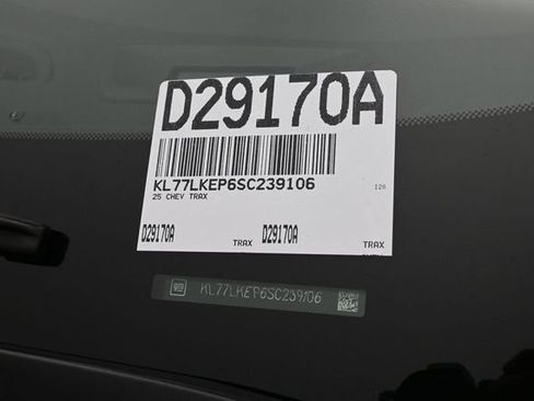 Used 2025 Chevrolet Trax ACTIV w/ Sunroof Package FWD image 23