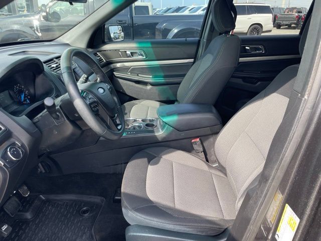 Used 2018 Ford Explorer XLT FWD image 12