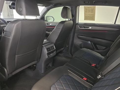 Used 2025 Volkswagen Atlas Cross Sport SEL Premium R-Line AWD/4WD image 13