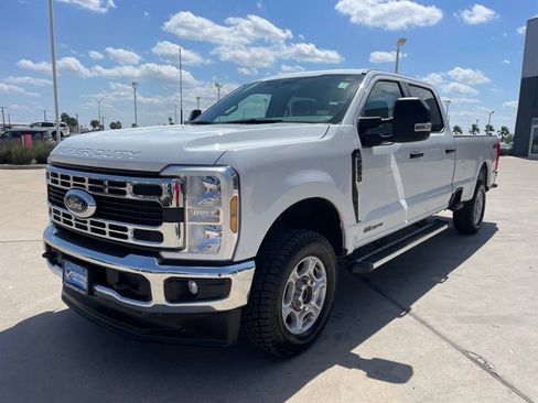 Used 2025 Ford F250 XLT AWD/4WD image 5