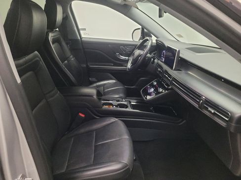 Used 2020 Lincoln Corsair FWD w/ Premium Package image 21