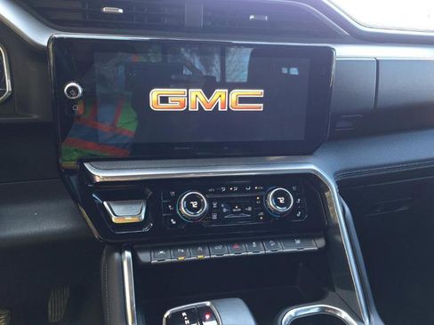 Used 2022 GMC Sierra 1500 Denali image 9