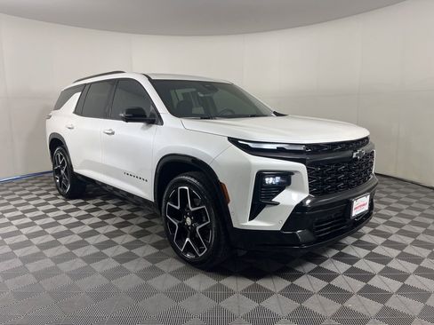 Certified 2024 Chevrolet Traverse RS image 18