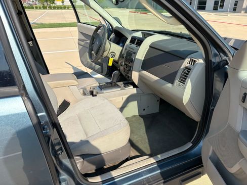 Used 2011 Ford Escape 4WD Hybrid image 18