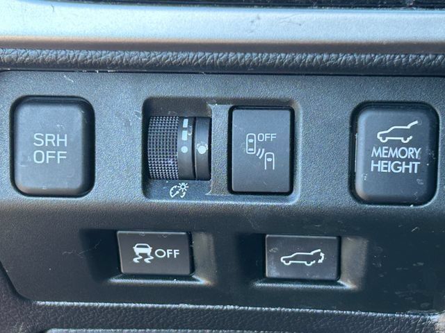 Used 2017 Subaru Forester 2.5i Touring AWD/4WD image 23