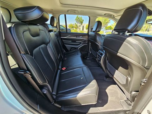 Used 2023 Jeep Grand Cherokee 4WD 4xe image 30