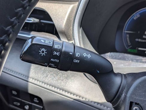 Used 2023 Toyota Highlander Limited AWD/4WD image 26