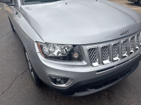 Used 2016 Jeep Compass High Altitude image 9