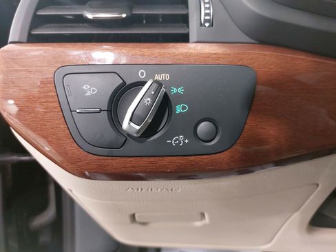 Used 2020 Audi A4 2.0T Premium w/ Convenience Package image 28