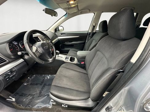 Used 2014 Subaru Outback 2.5i Premium image 9